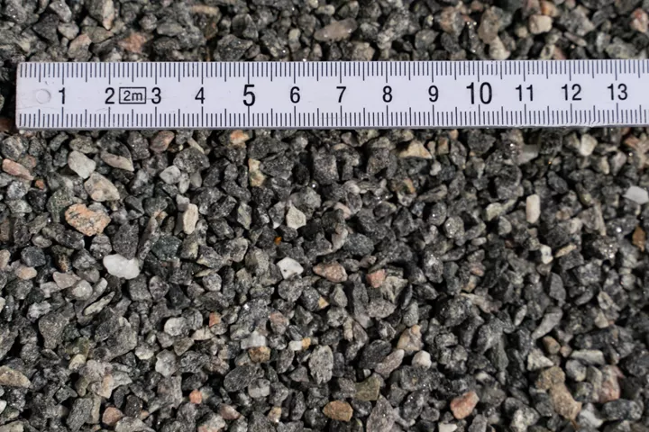 Grå granitskærver 2/5 mm Big Bag