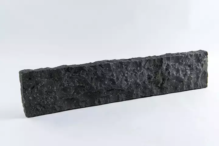Parkkantsten håndhugget granit, sort grå, 7*20*100 cm
