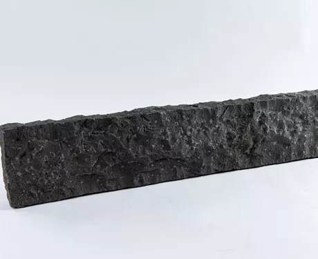 Parkkantsten håndhugget granit, sort grå, 7*20*100 cm